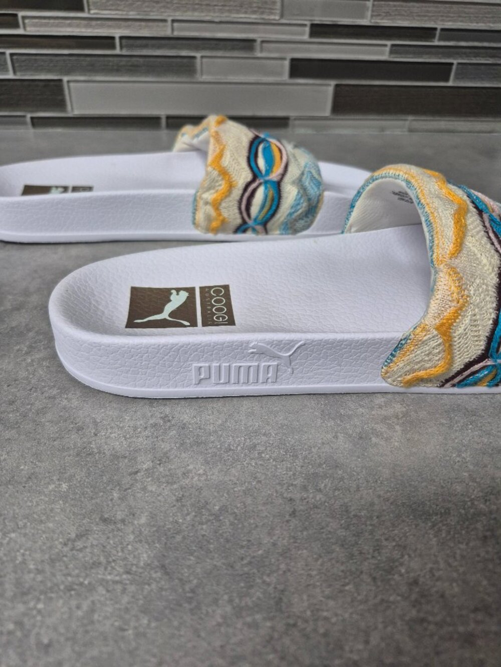 Coogi x Puma Leadcat Slide White with Multi Coloured Vintage Pattern Size 9 - Picture 4 of 8